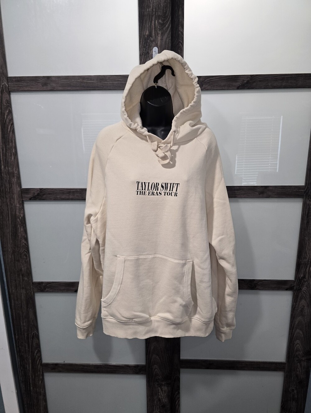 Taylor Swift Official The Eras Tour Beige Cream Hoodie Sweatshirt sz M